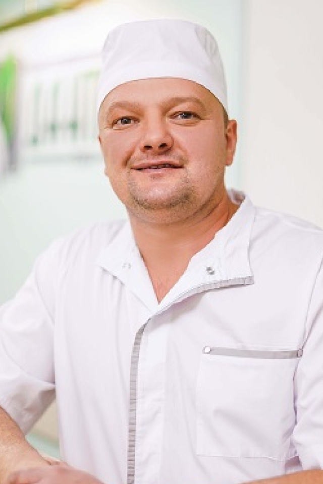 Вильман Вадим Александрович - Стоматолог-хирург, имплантолог, заместитель директора по медицинской деятельности